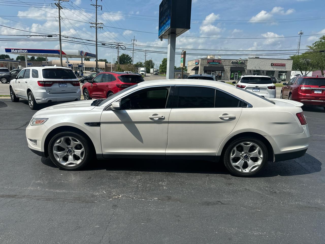 Ford Taurus 4dr Sdn SHO AWD 2010