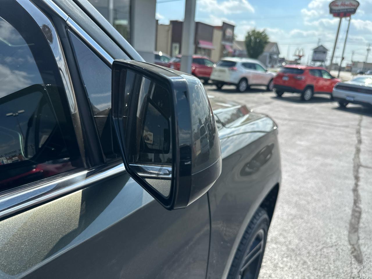 Chevrolet Tahoe 4WD 4dr LT 2019