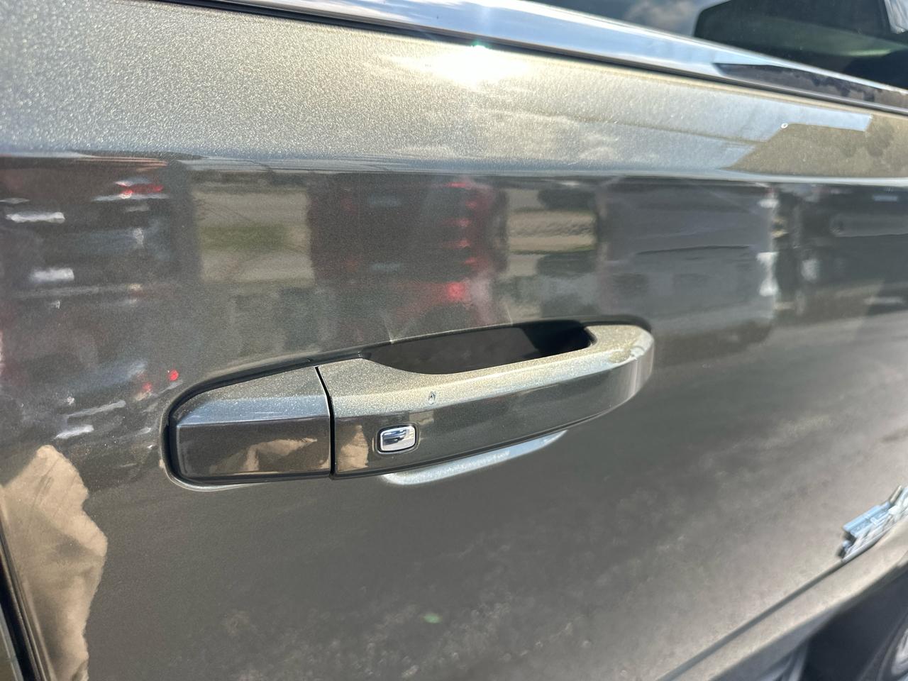 Chevrolet Tahoe 4WD 4dr LT 2019