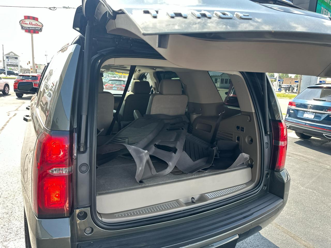 Chevrolet Tahoe 4WD 4dr LT 2019