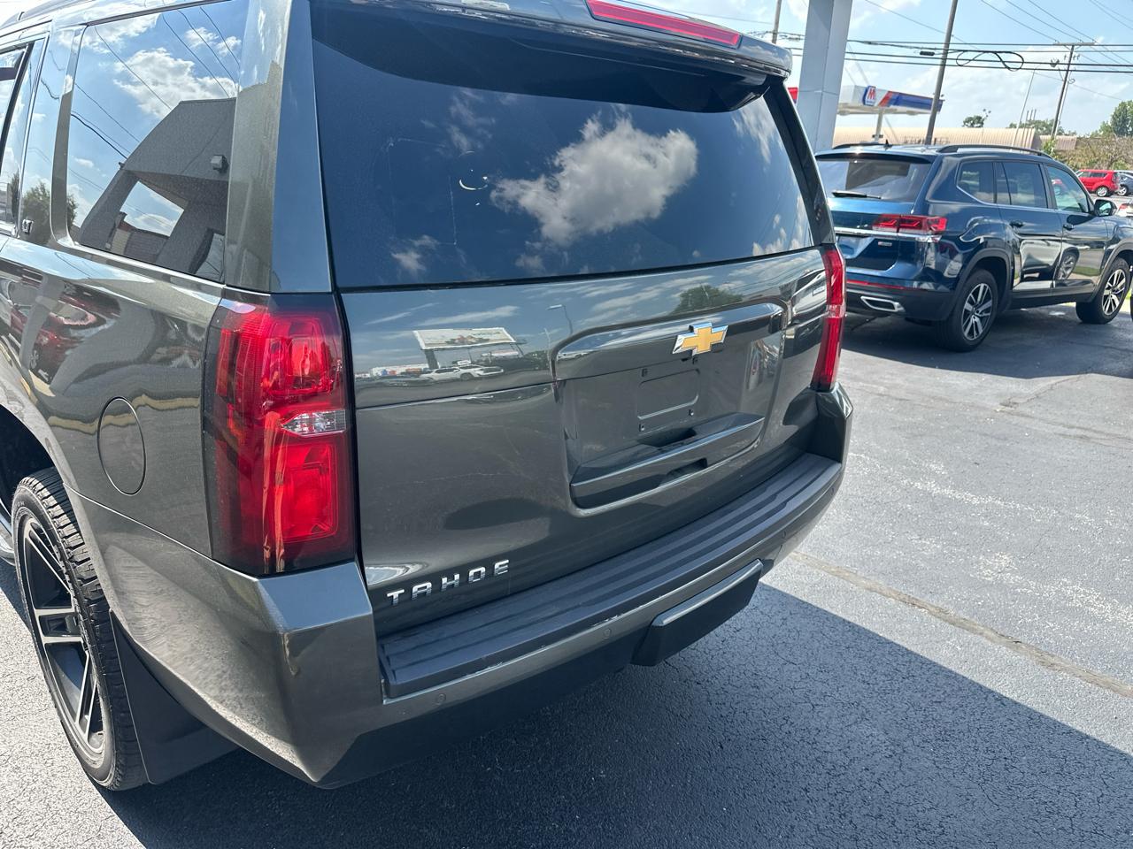 Chevrolet Tahoe 4WD 4dr LT 2019