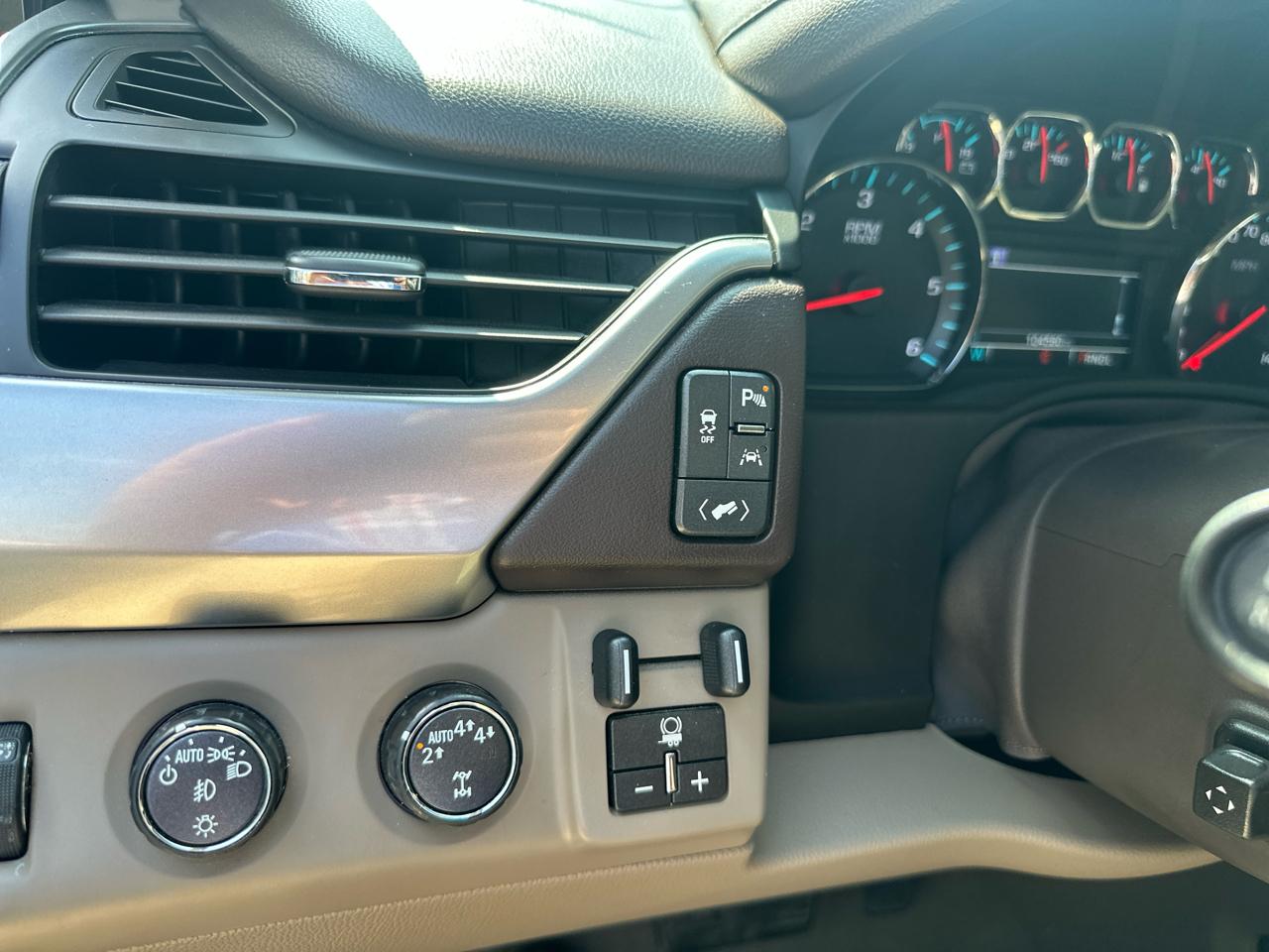 Chevrolet Tahoe 4WD 4dr LT 2019
