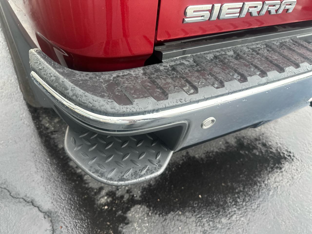 GMC Sierra 1500 4WD Crew Cab 143.5" SLT 2018
