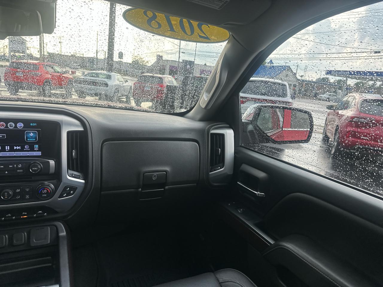 GMC Sierra 1500 4WD Crew Cab 143.5" SLT 2018