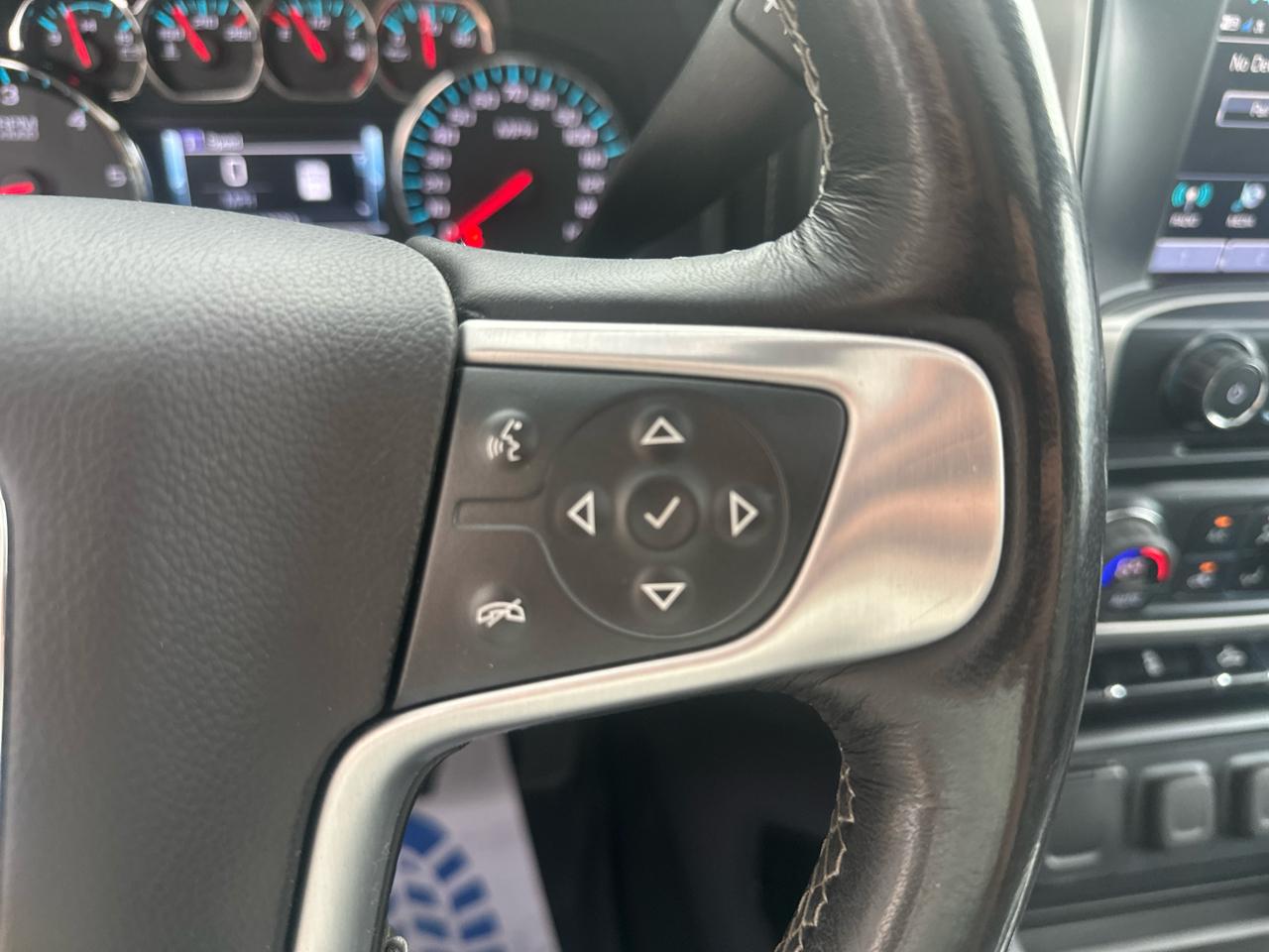 GMC Sierra 1500 4WD Crew Cab 143.5" SLT 2018