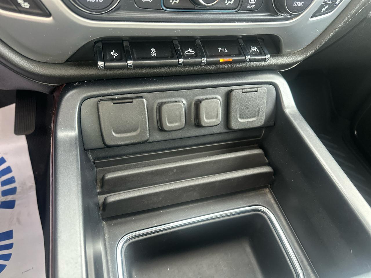 GMC Sierra 1500 4WD Crew Cab 143.5" SLT 2018
