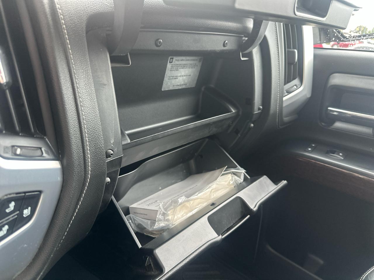 GMC Sierra 1500 4WD Crew Cab 143.5" SLT 2018