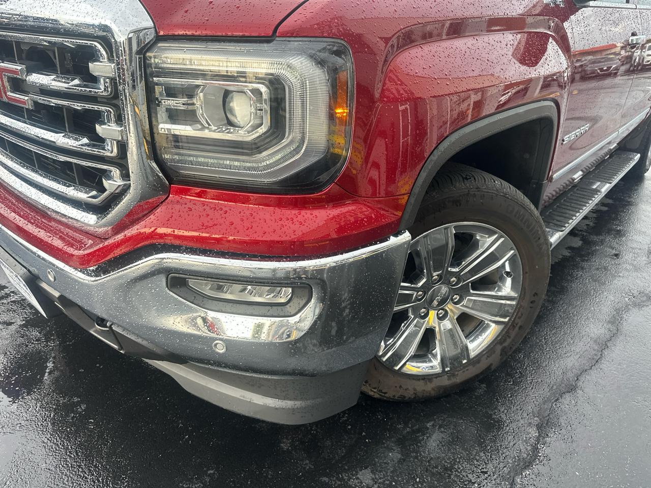 GMC Sierra 1500 4WD Crew Cab 143.5" SLT 2018