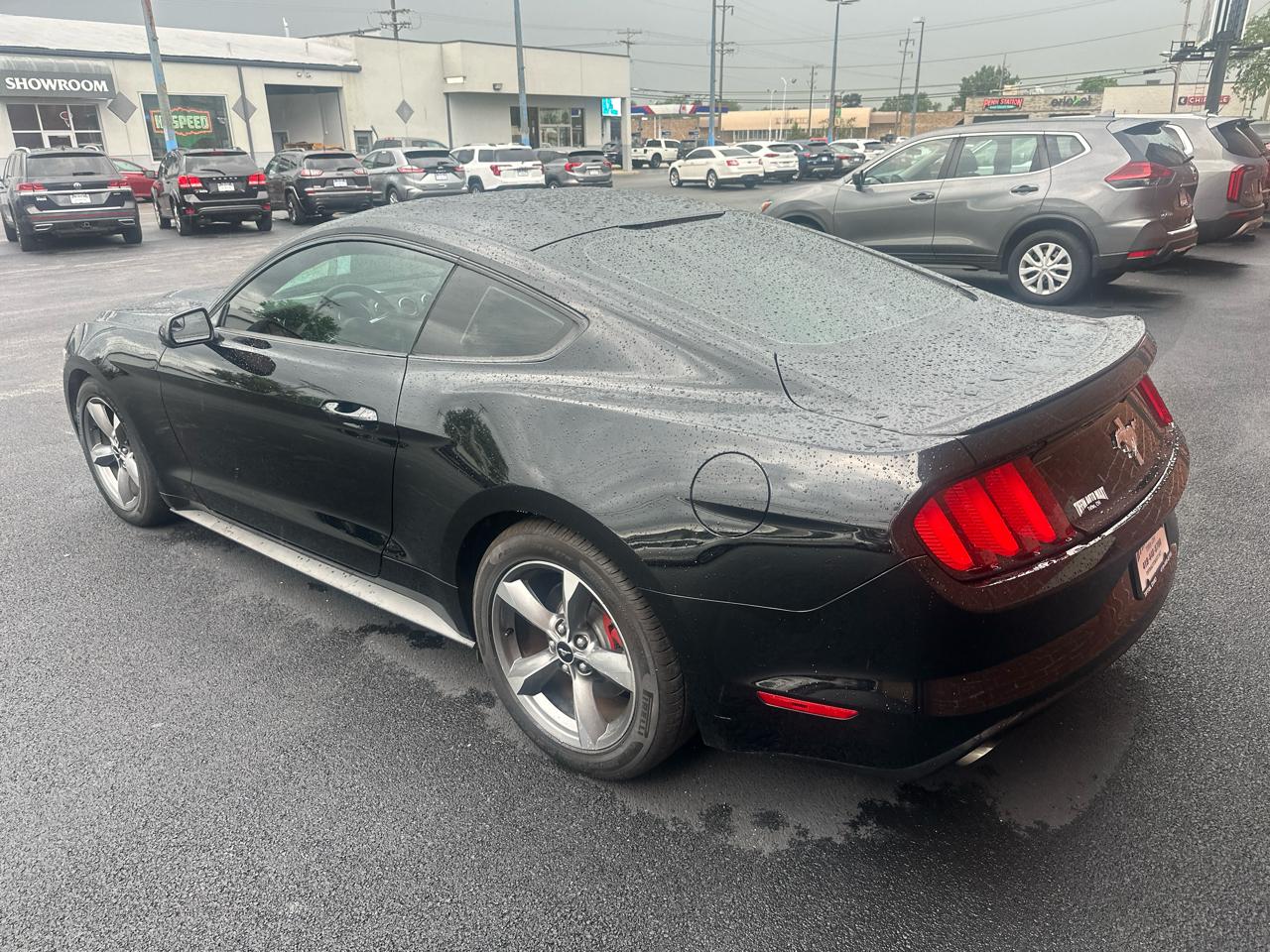 Ford Mustang 2dr Fastback V6 2016