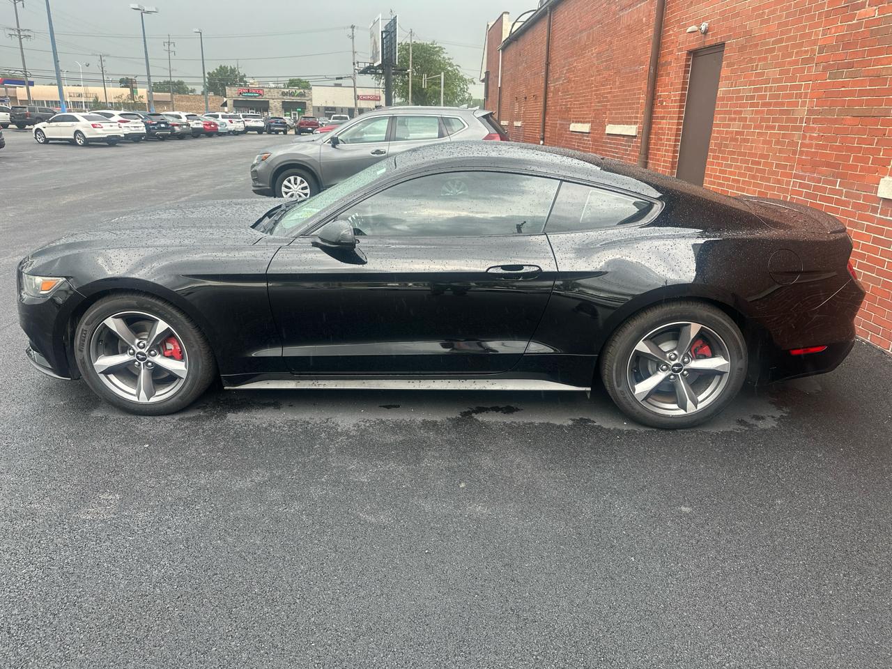 Ford Mustang 2dr Fastback V6 2016