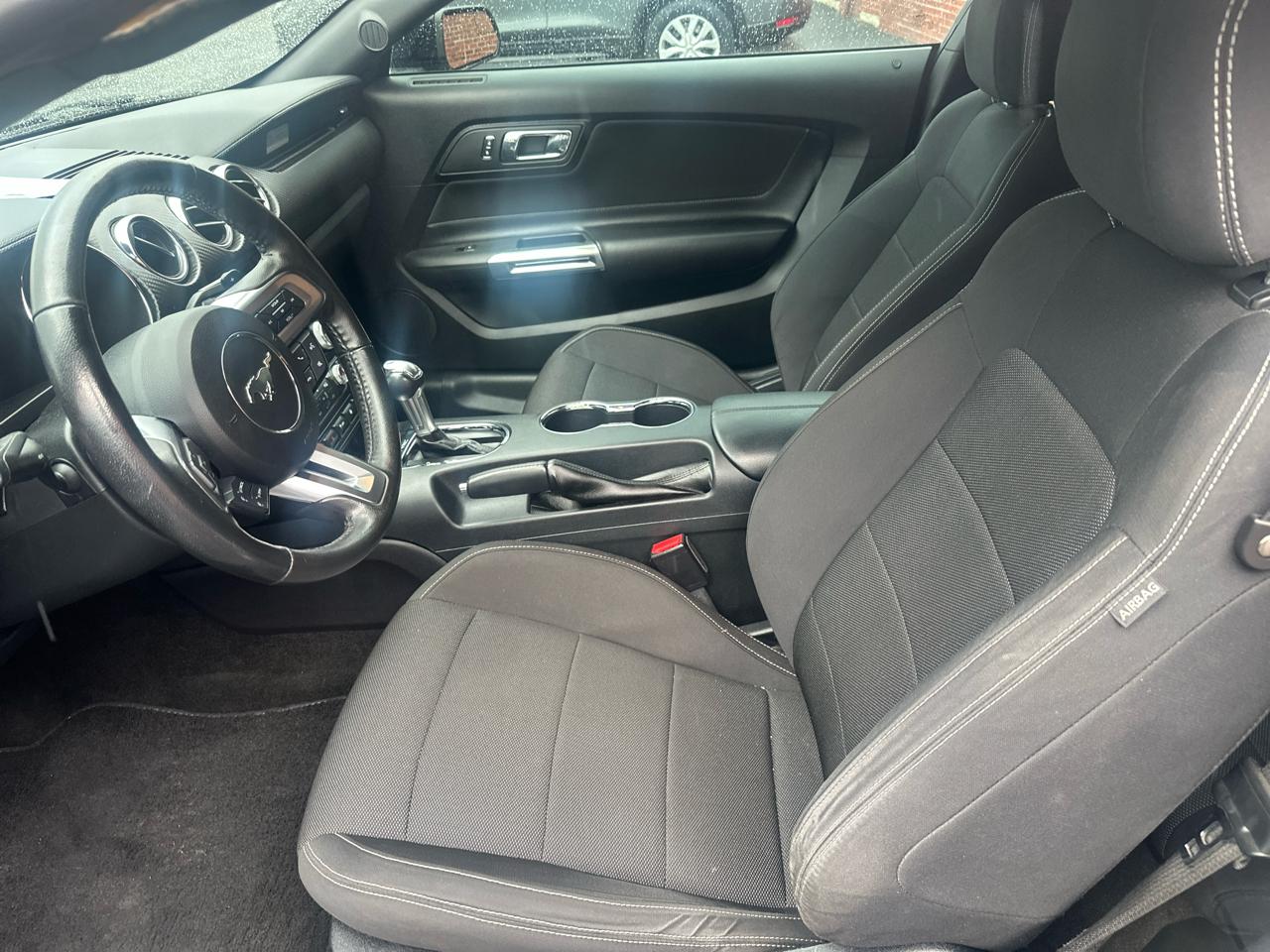 Ford Mustang 2dr Fastback V6 2016