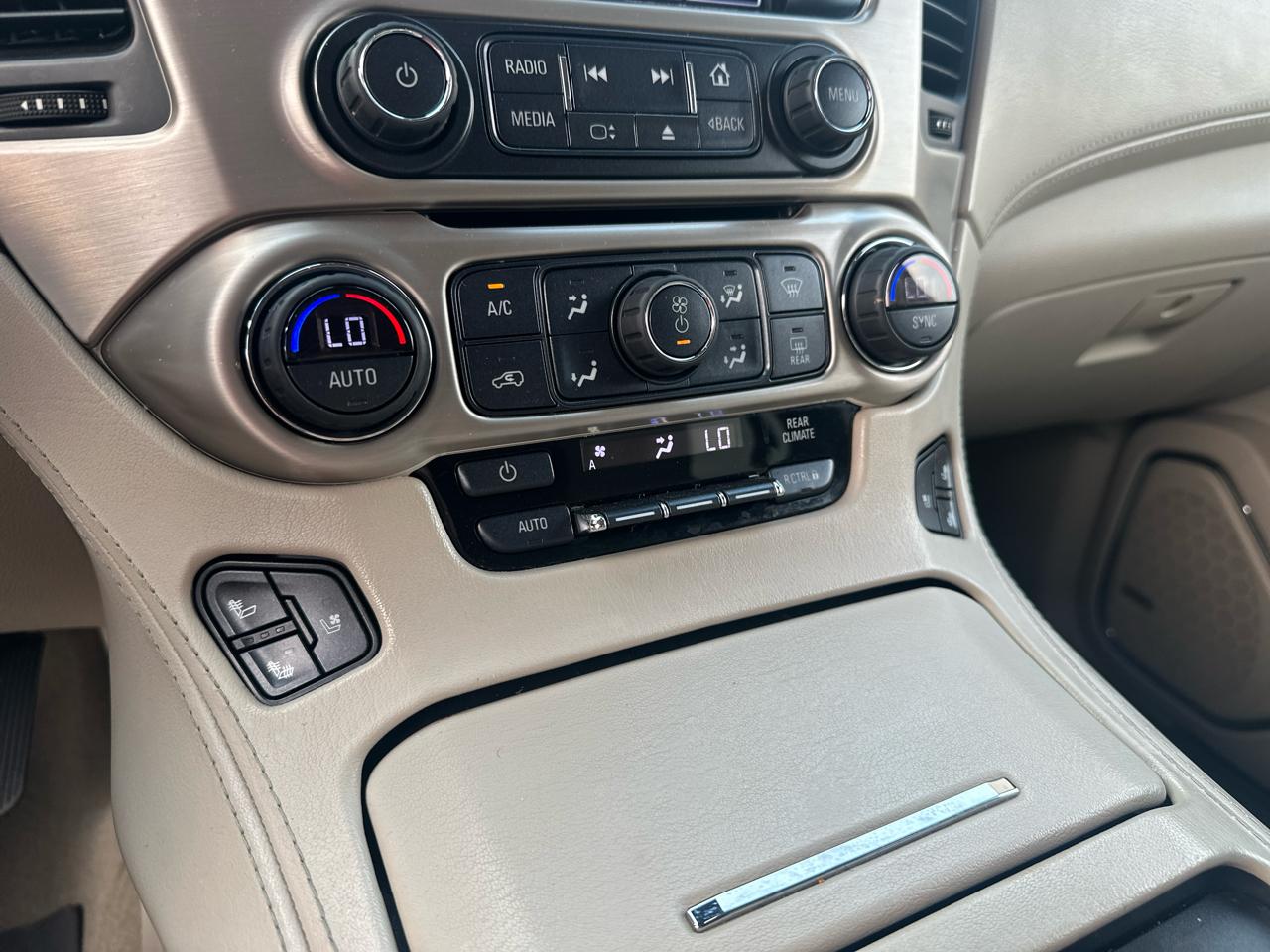 GMC Yukon XL 4WD 4dr Denali 2017