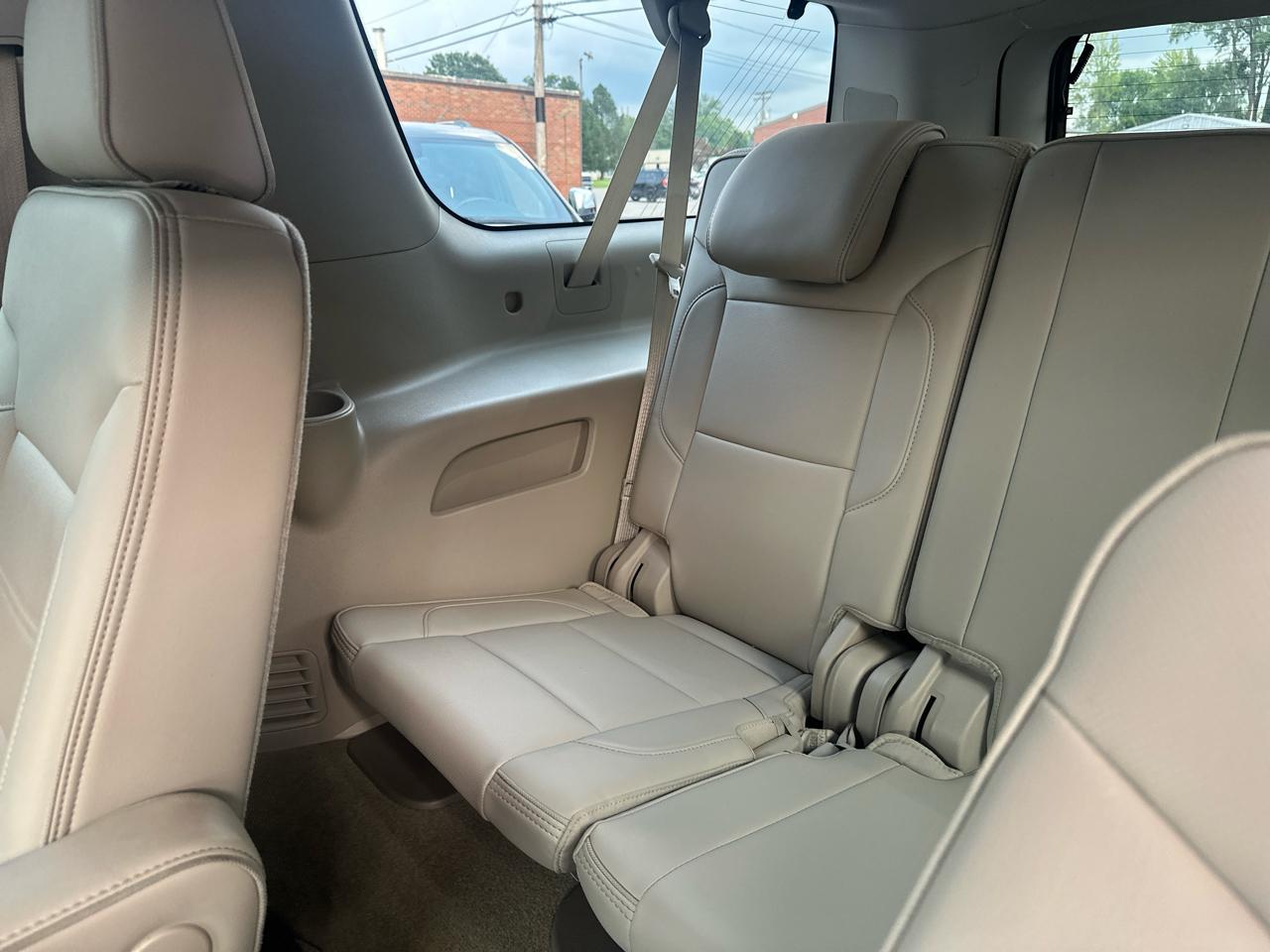 GMC Yukon XL 4WD 4dr Denali 2017