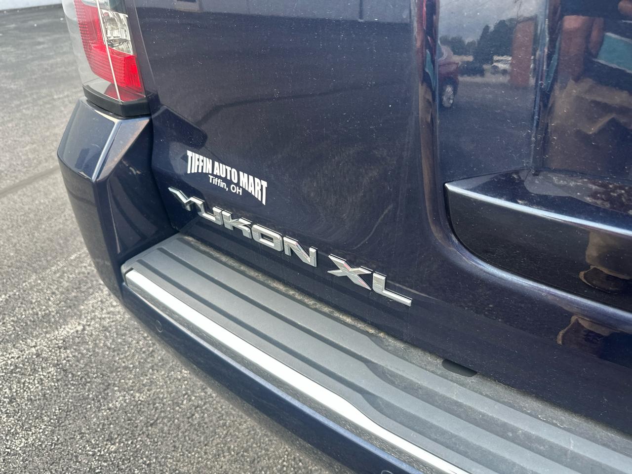 GMC Yukon XL 4WD 4dr Denali 2017