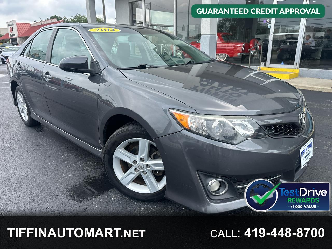 2014 Toyota Camry 4dr Sdn Auto SE