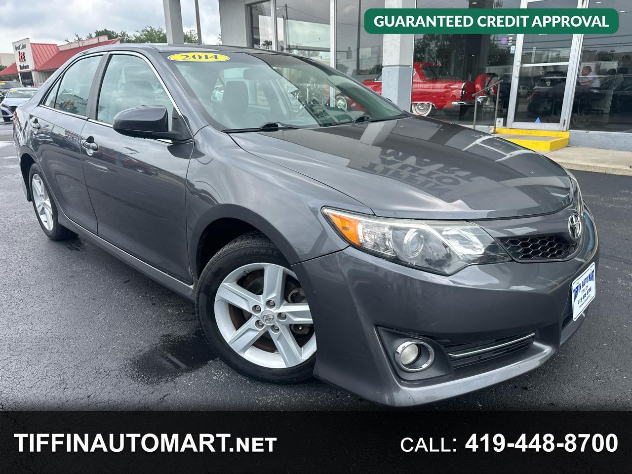 2014 Toyota Camry 4dr Sdn Auto SE