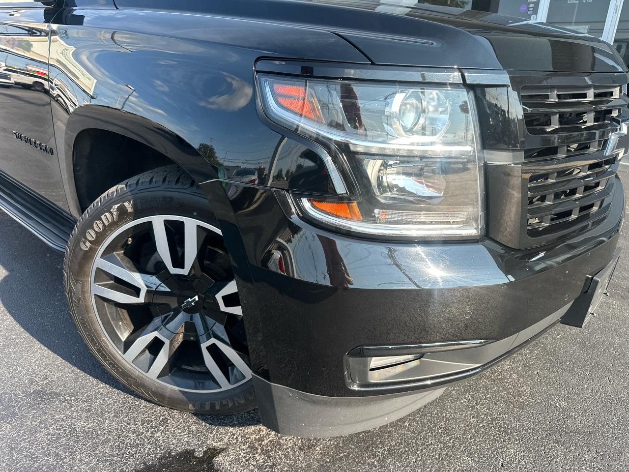 Chevrolet Suburban 4WD 4dr 1500 LT 2018