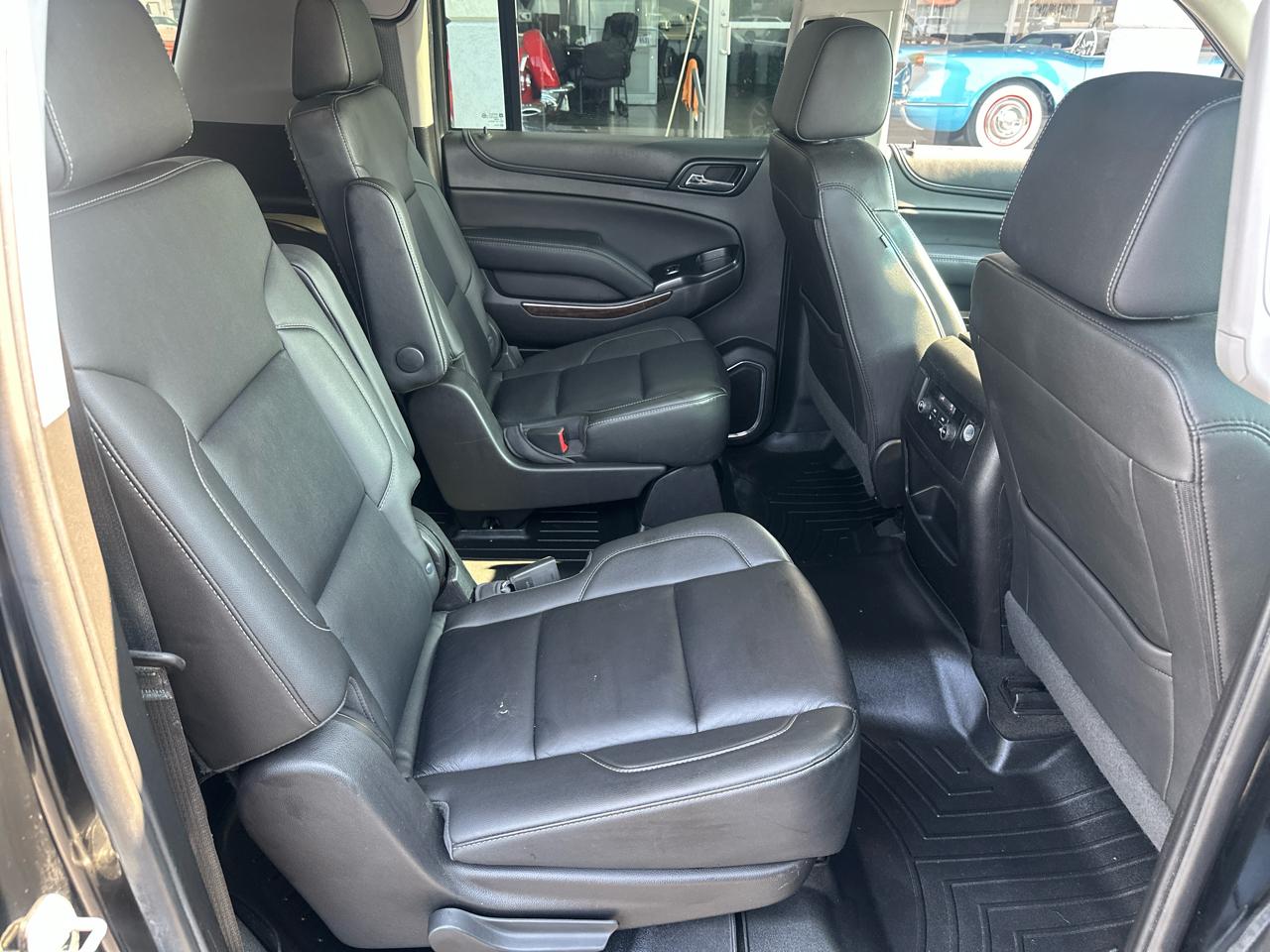 Chevrolet Suburban 4WD 4dr 1500 LT 2018