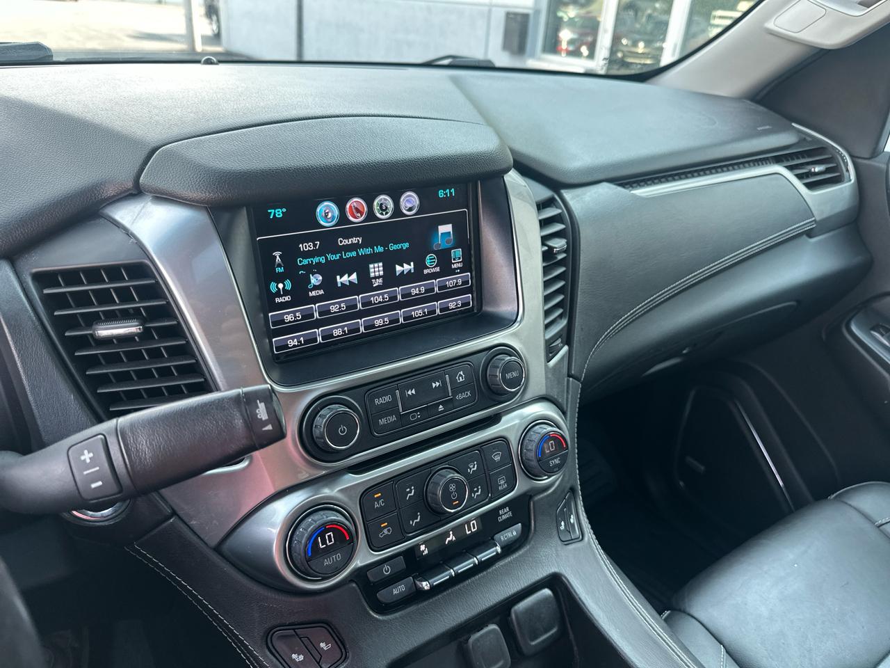Chevrolet Suburban 4WD 4dr 1500 LT 2018