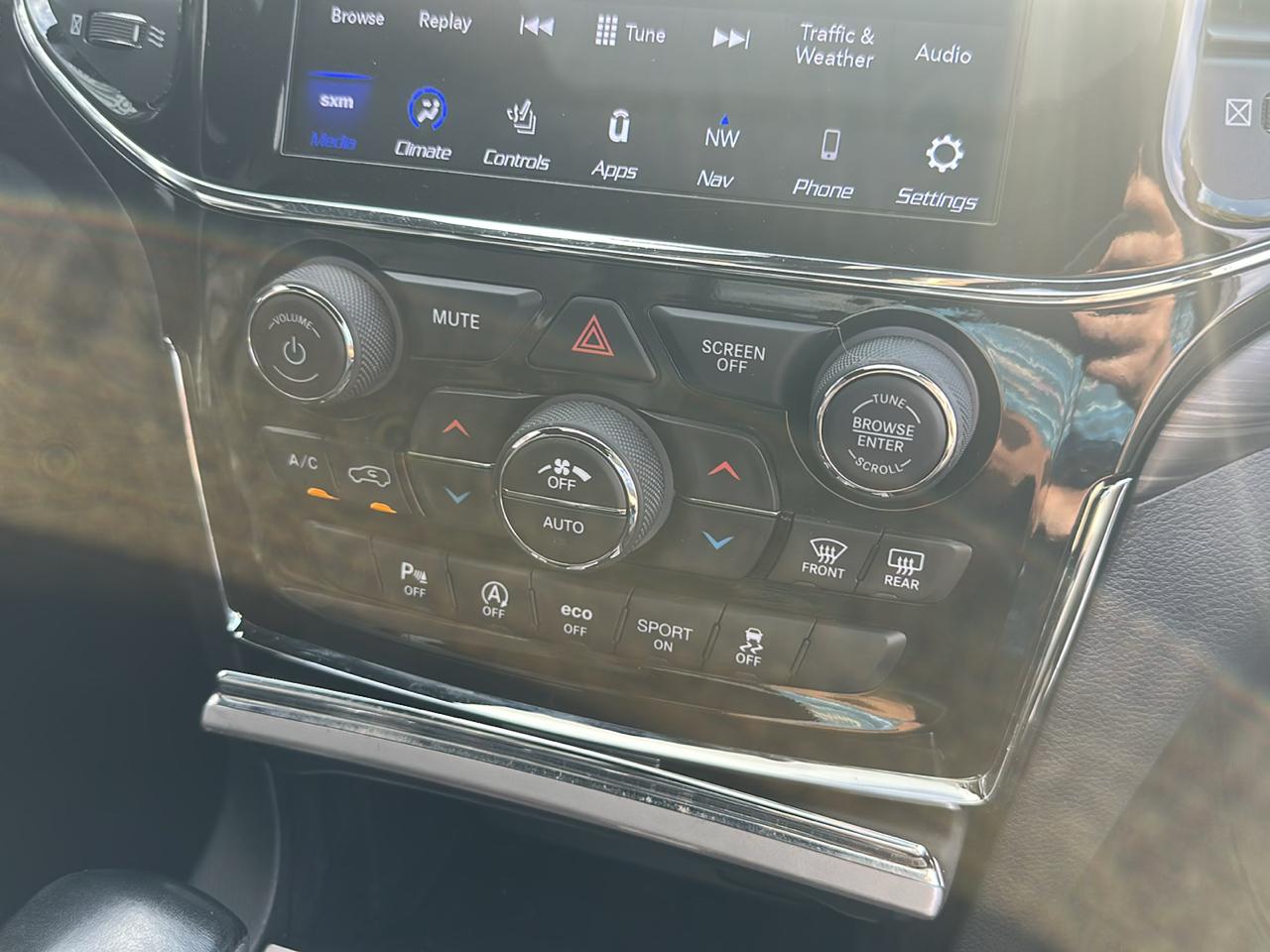 Jeep Grand Cherokee Laredo X 4x4 2021