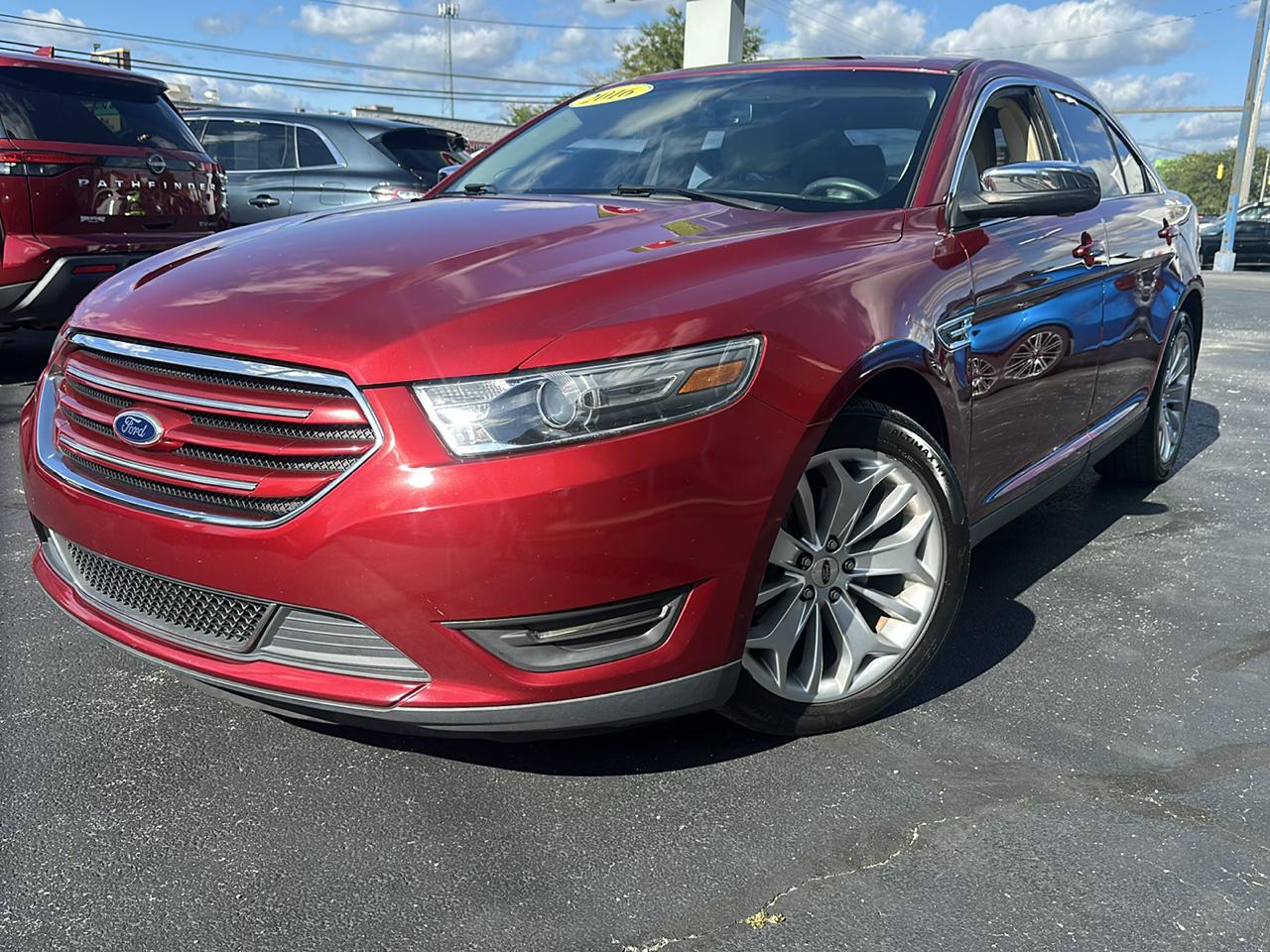 Ford Taurus 4dr Sdn Limited FWD 2016