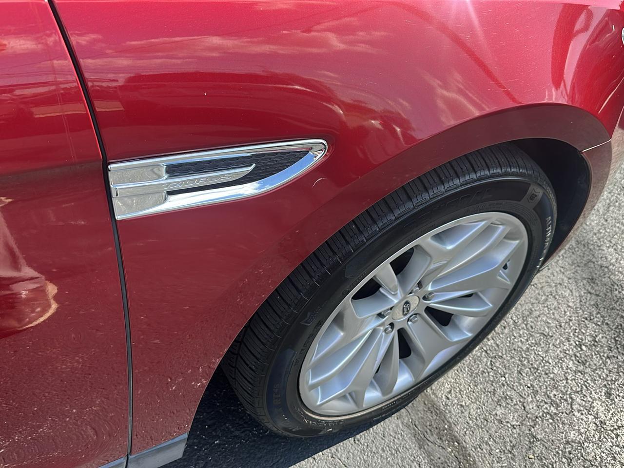 Ford Taurus 4dr Sdn Limited FWD 2016