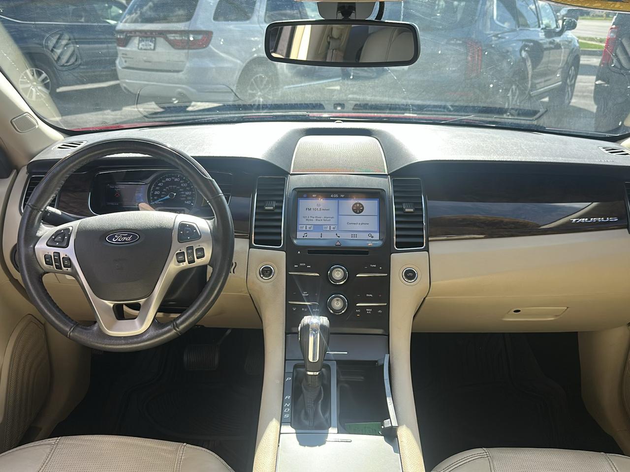 Ford Taurus 4dr Sdn Limited FWD 2016