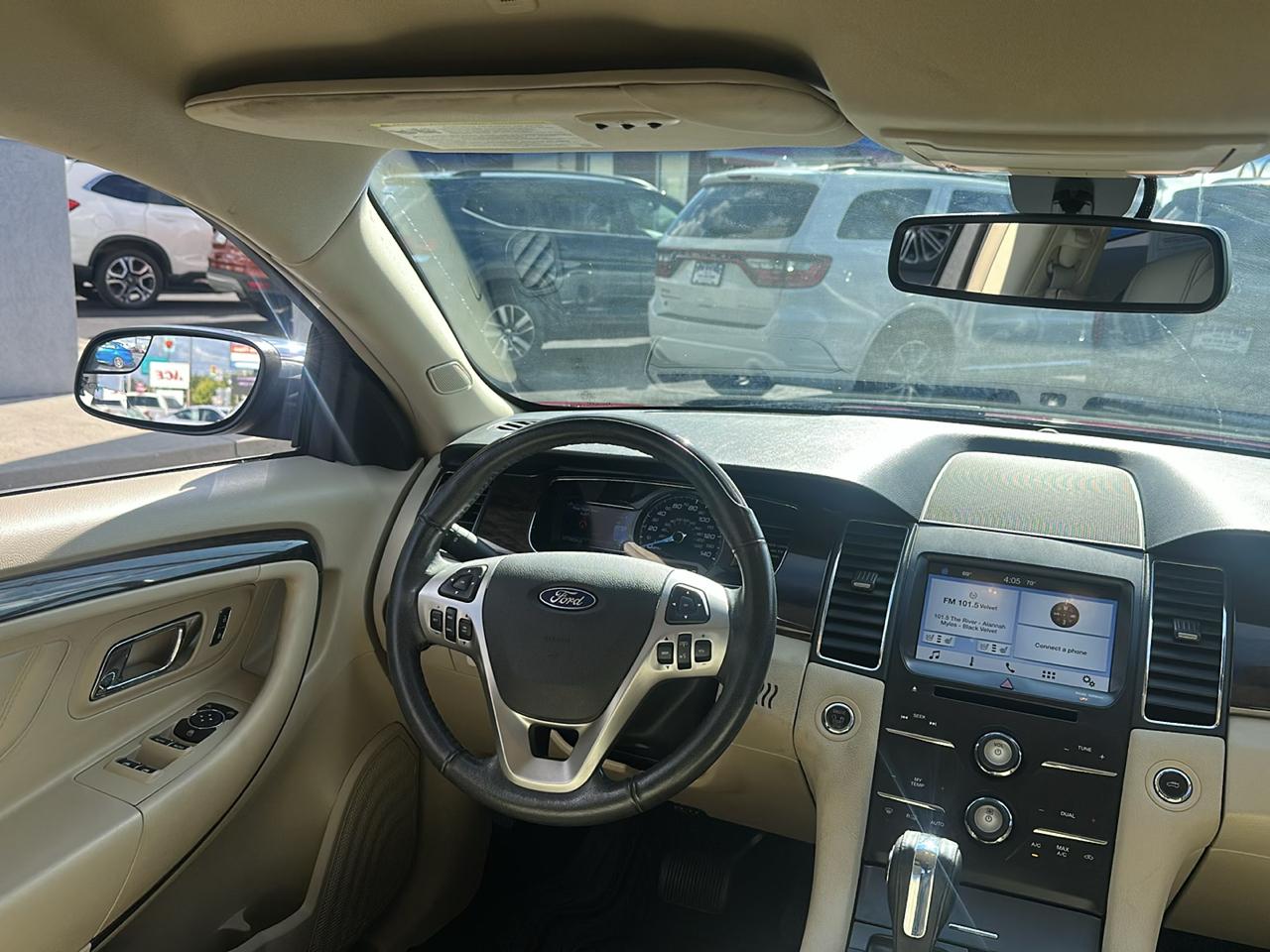Ford Taurus 4dr Sdn Limited FWD 2016