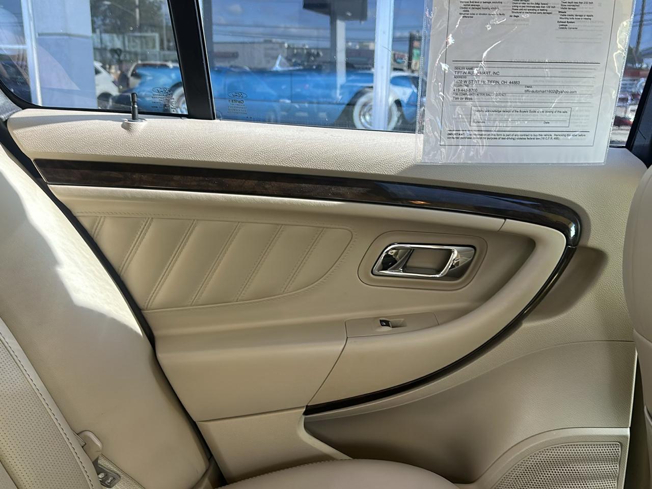 Ford Taurus 4dr Sdn Limited FWD 2016