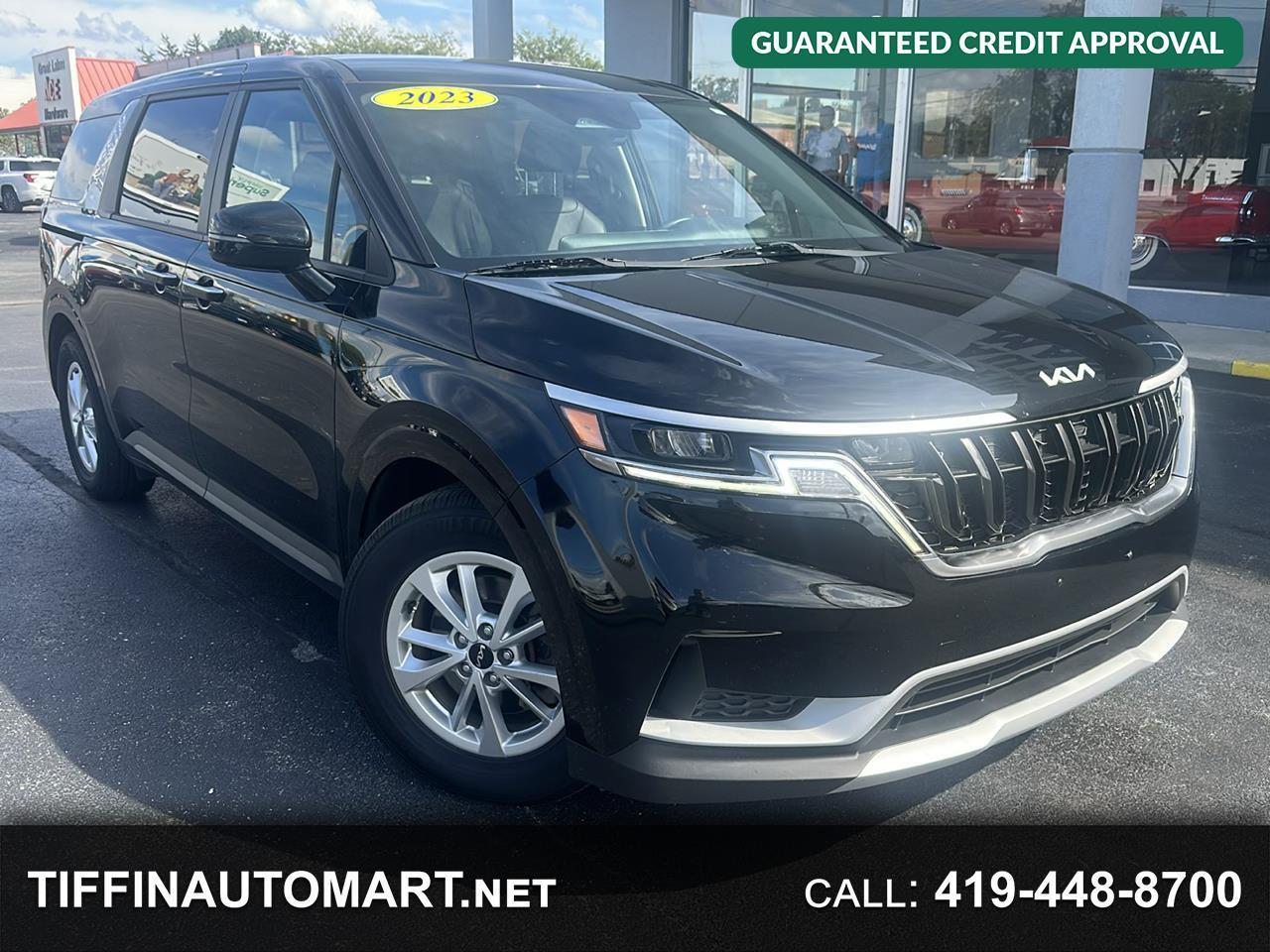 2023 Kia Carnival LX  w/ Leather Seat Pkg
