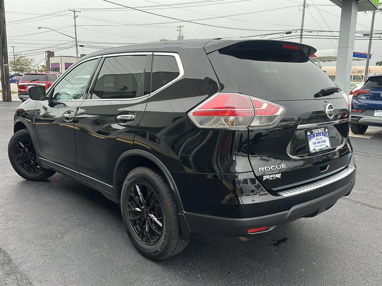 Nissan Rogue FWD 4dr S 2014