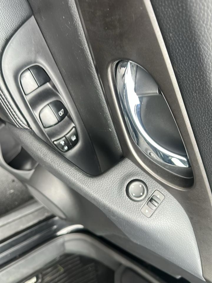 Nissan Rogue FWD 4dr S 2014