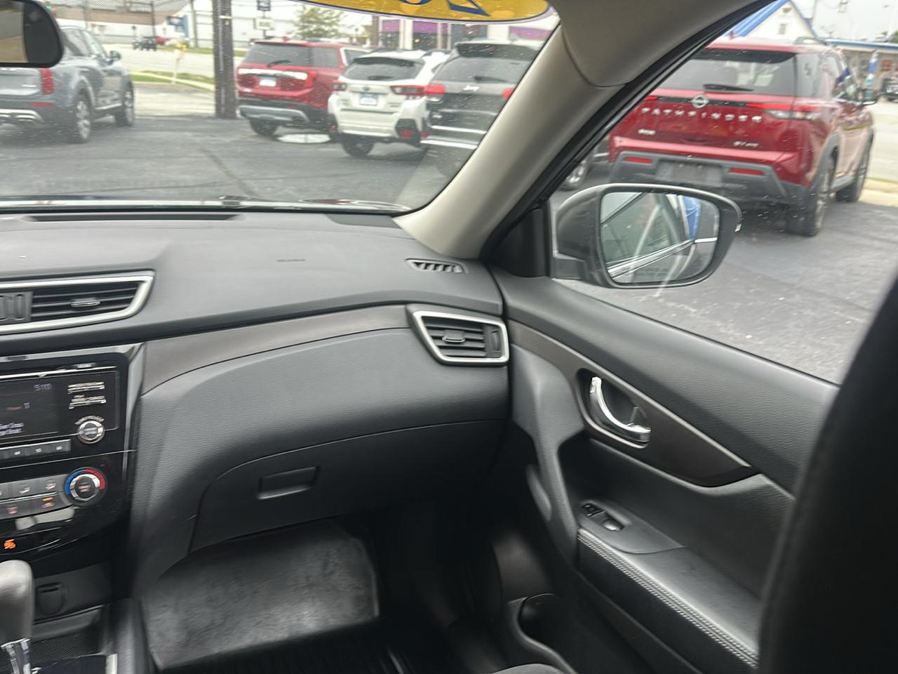 Nissan Rogue FWD 4dr S 2014