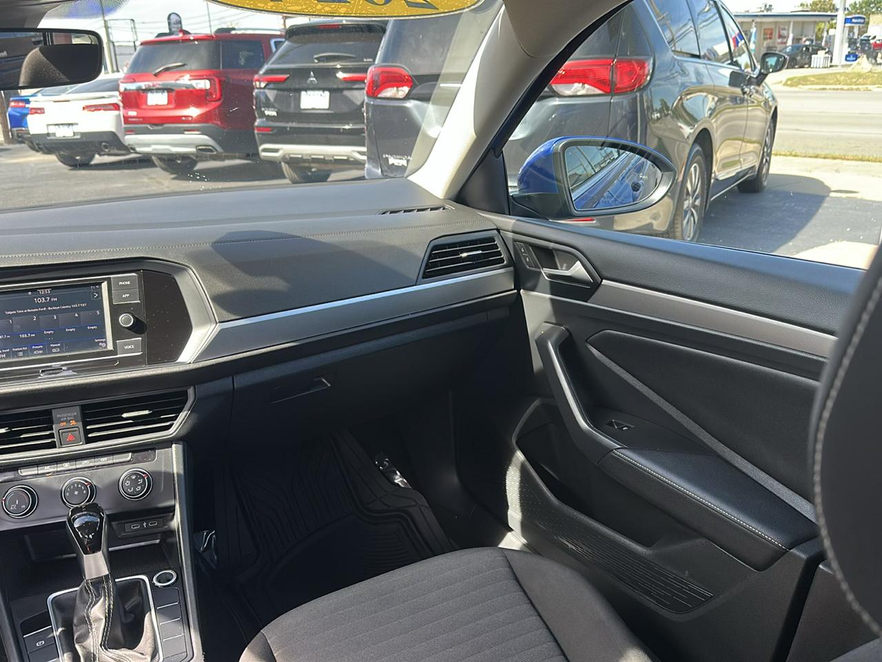Volkswagen Jetta S Auto 2024