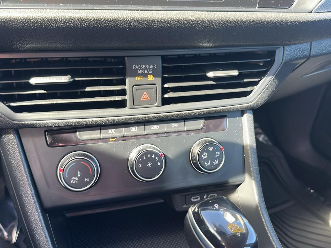 Volkswagen Jetta S Auto 2024