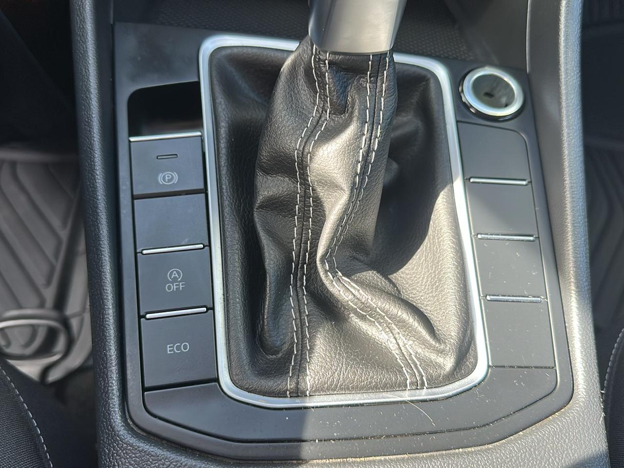 Volkswagen Jetta S Auto 2024
