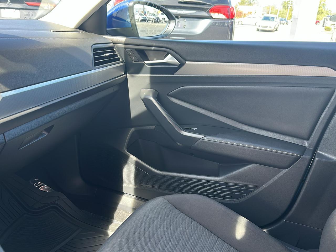 Volkswagen Jetta S Auto 2024