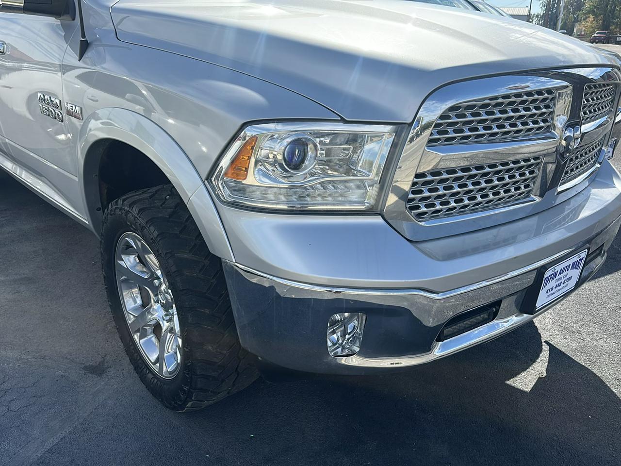 RAM 1500 Laramie 4x4 Crew Cab 5'7" Box 2017