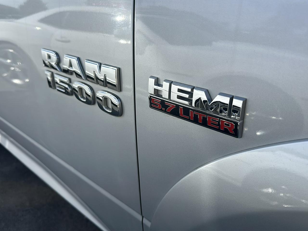 RAM 1500 Laramie 4x4 Crew Cab 5'7" Box 2017