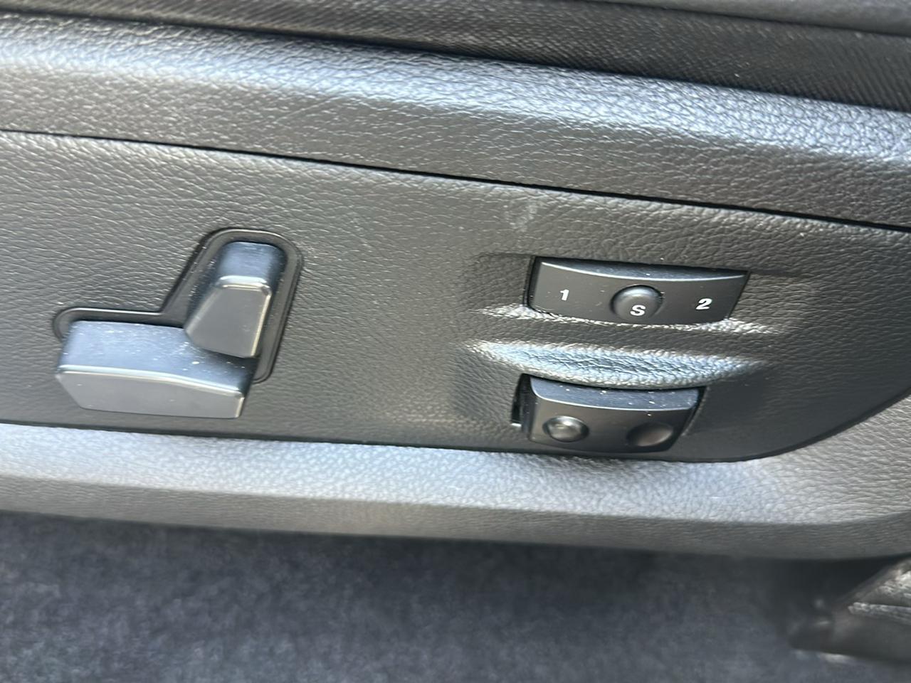 RAM 1500 Laramie 4x4 Crew Cab 5'7" Box 2017