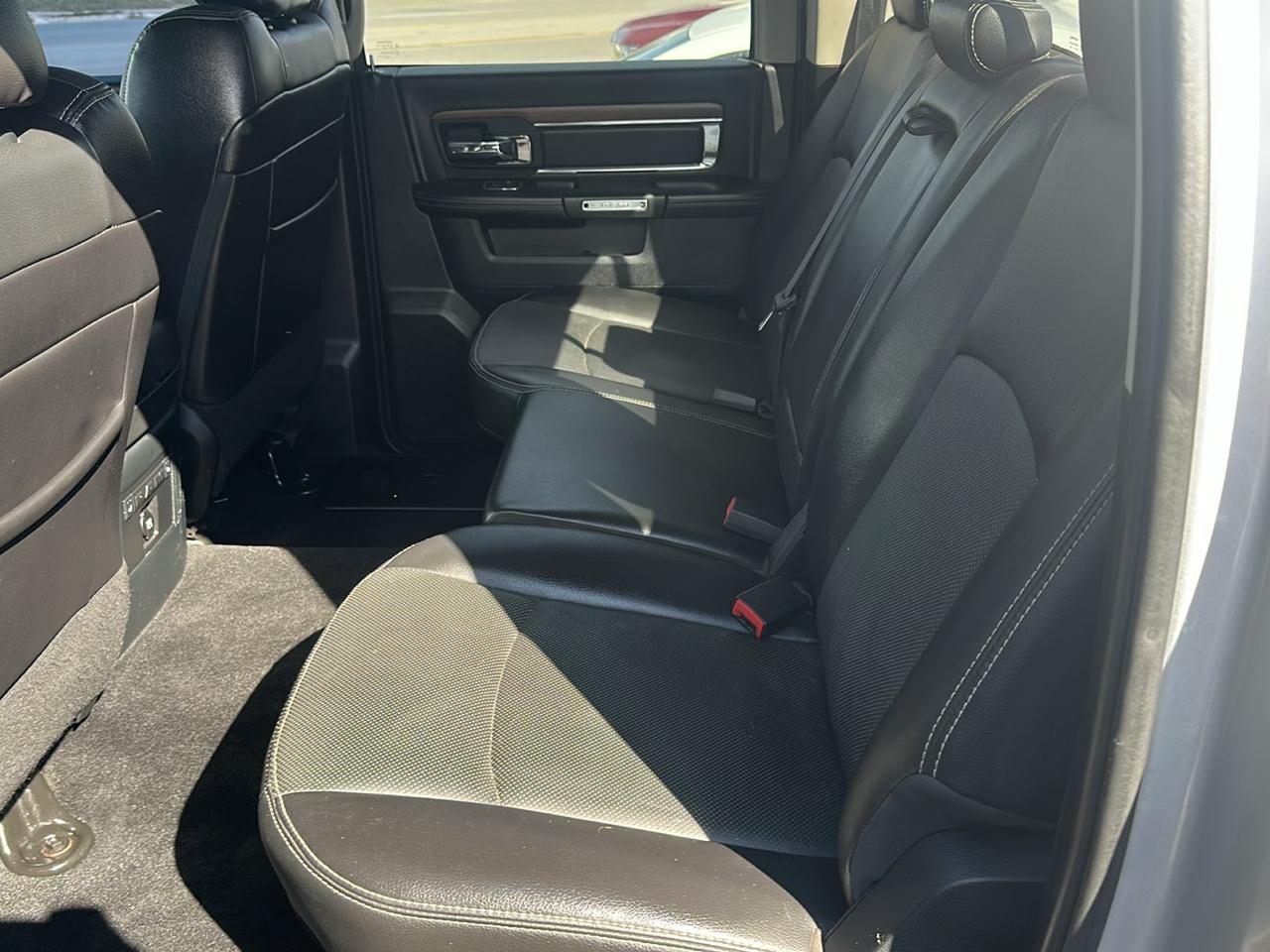 RAM 1500 Laramie 4x4 Crew Cab 5'7" Box 2017