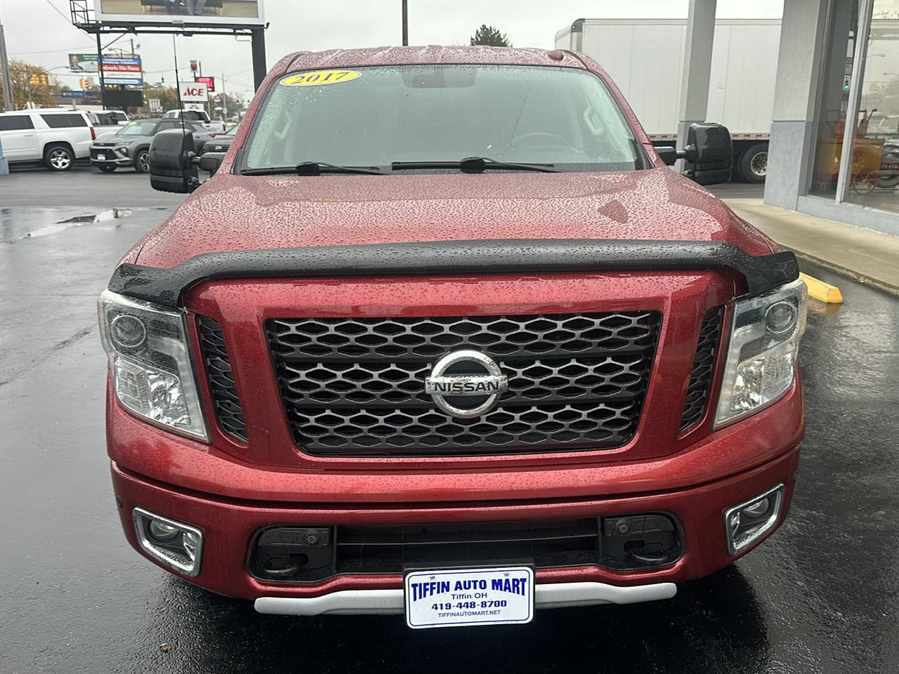 Nissan Titan 4x4 Crew Cab PRO-4X 2017