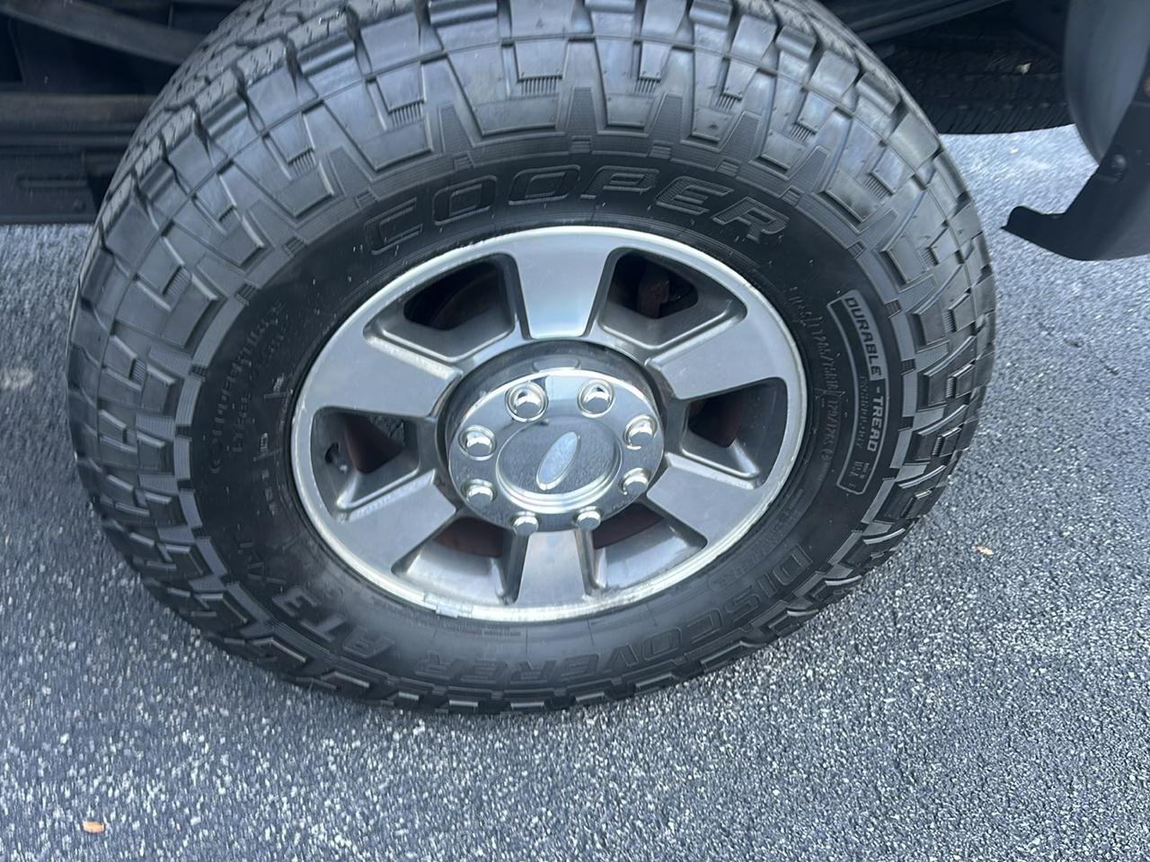 Ford Super Duty F-350 SRW  2011