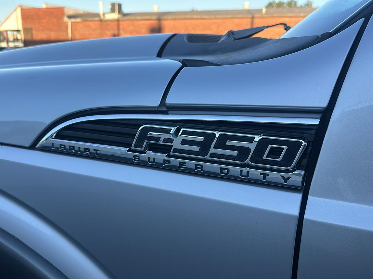 Ford Super Duty F-350 SRW  2011