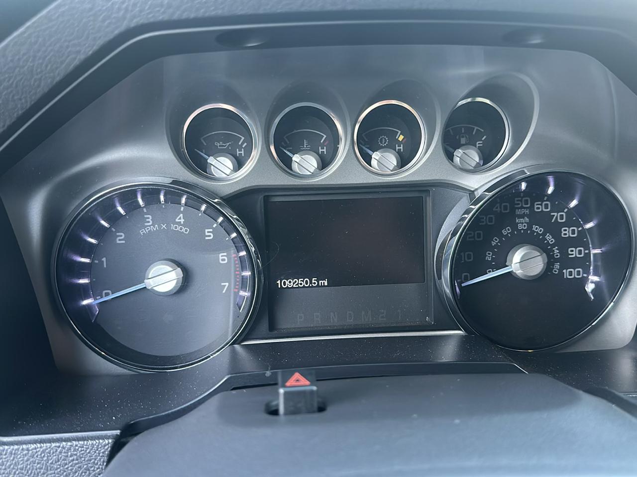 Ford Super Duty F-350 SRW  2011
