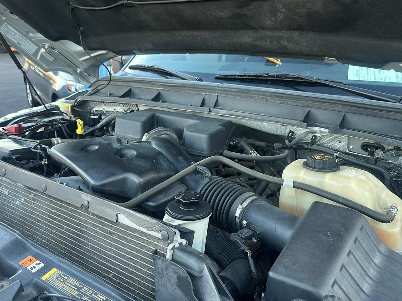 Ford Super Duty F-350 SRW  2011
