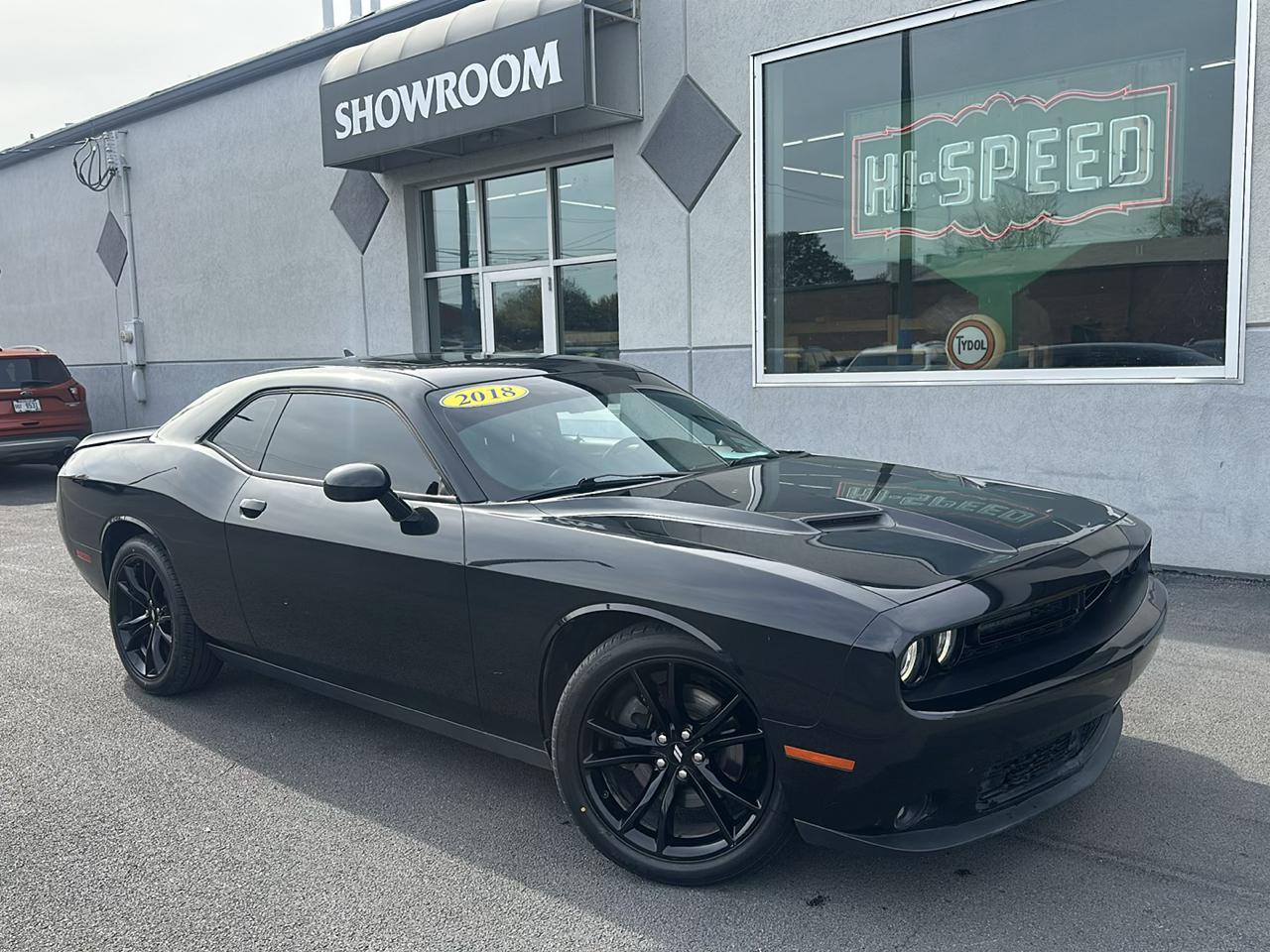 Dodge Challenger SXT Plus RWD 2018