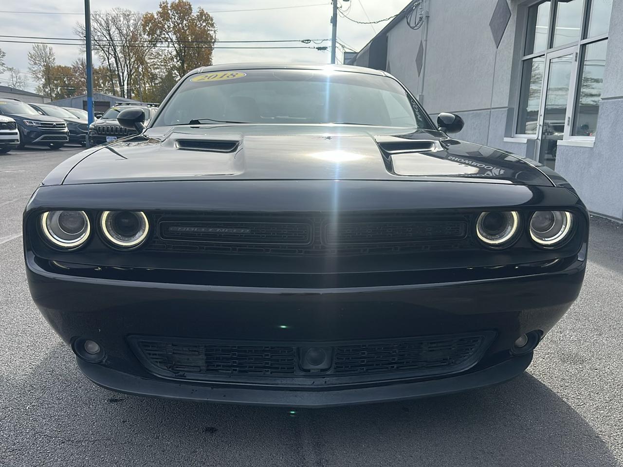 Dodge Challenger SXT Plus RWD 2018