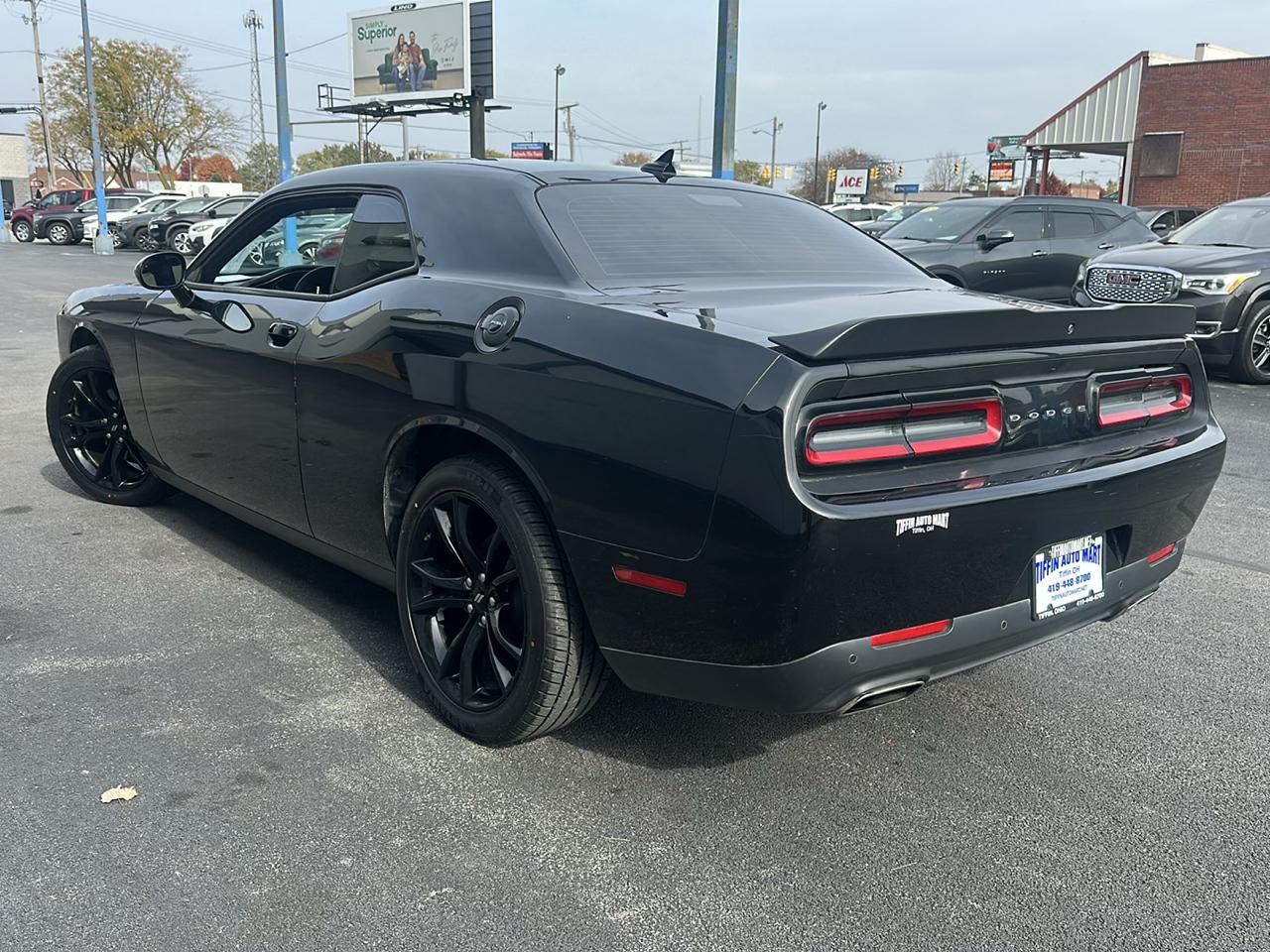 Dodge Challenger SXT Plus RWD 2018