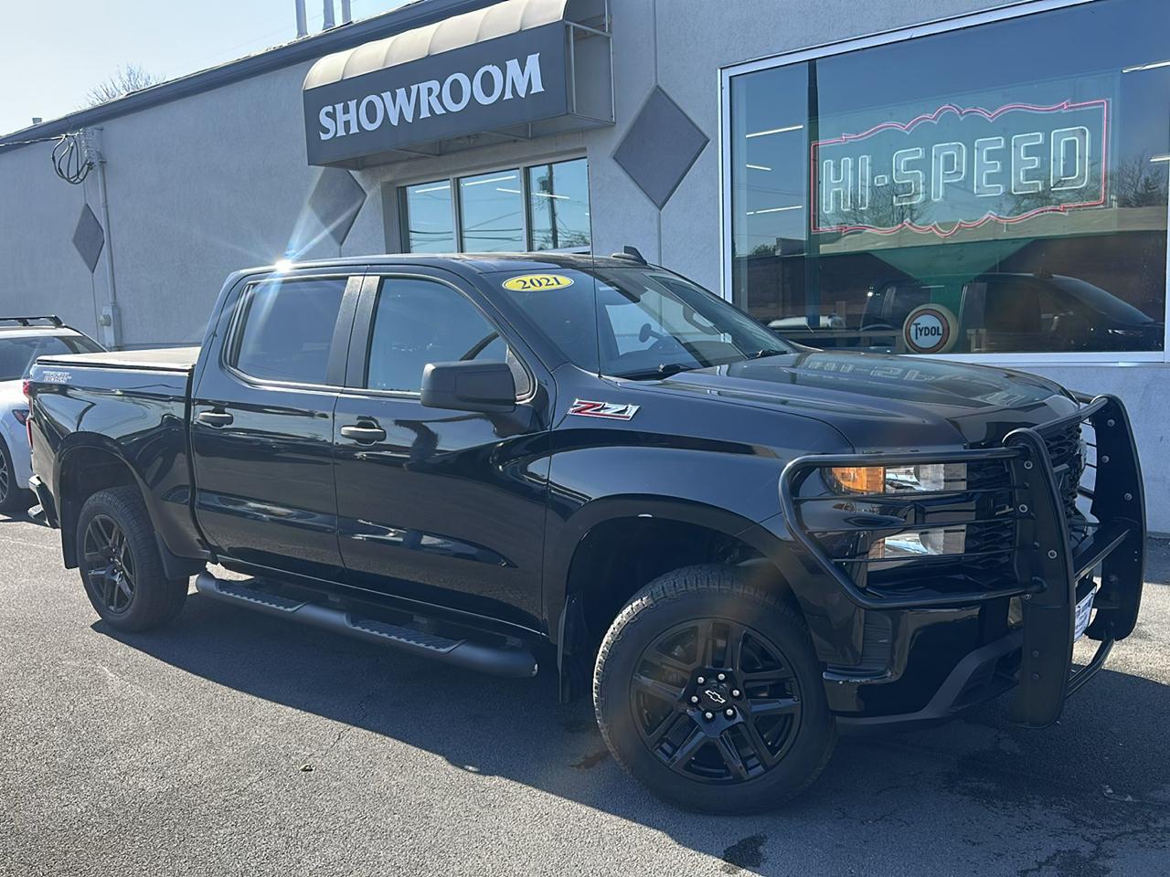 Chevrolet Silverado 1500 4WD Crew Cab 147" Custom Trail Boss 2021